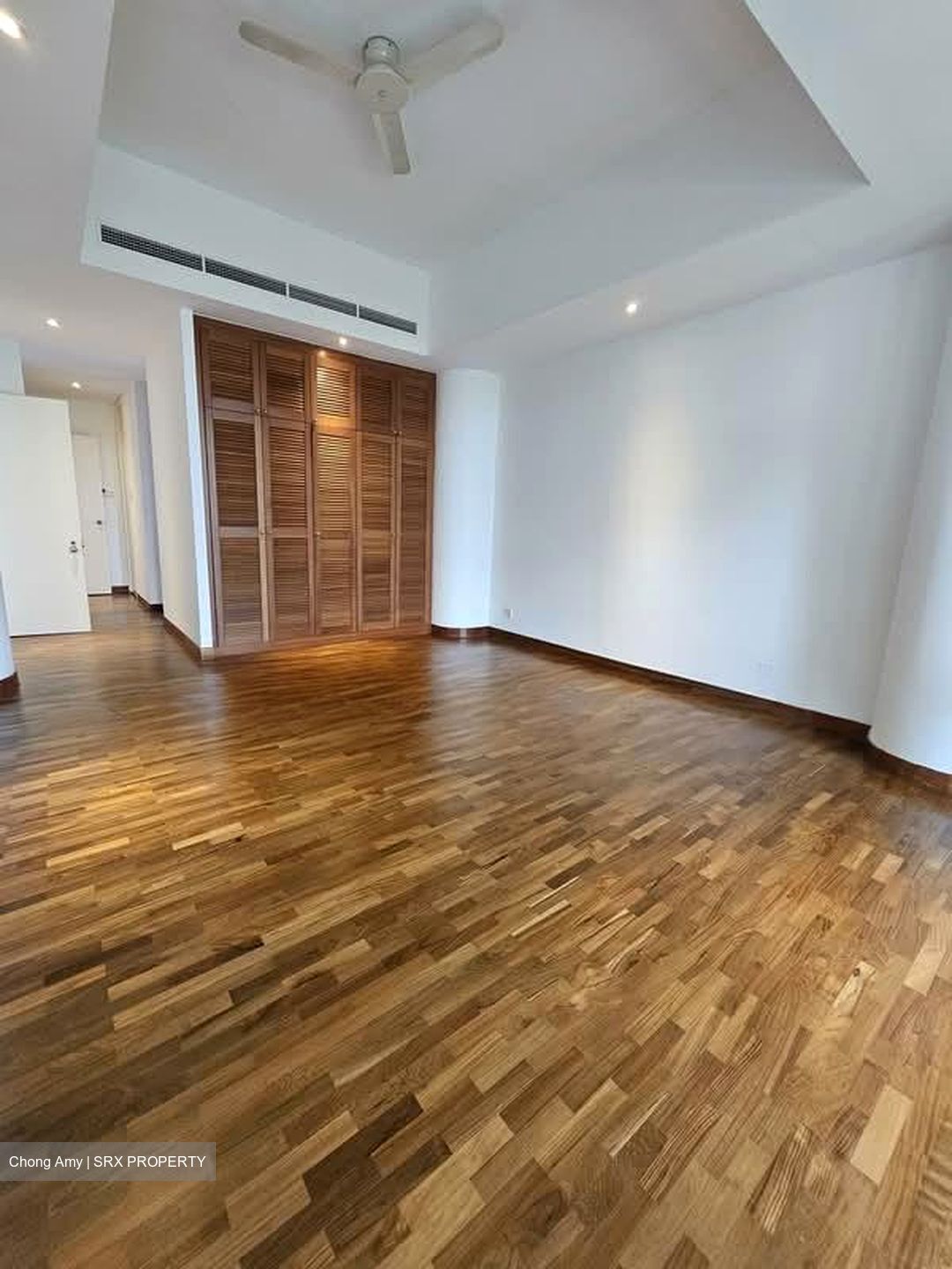 The Colonnade (D10), Condominium #551124561